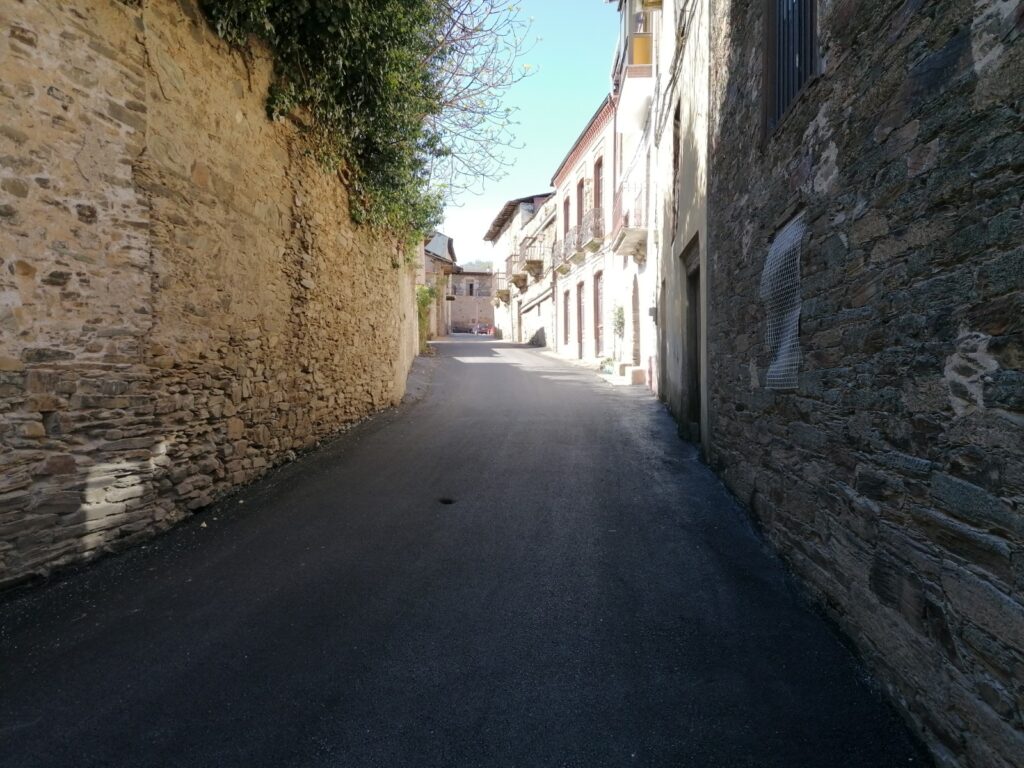 El Plan De Asfaltado Del Medio Rural De Ponferrada Contin A En La Zona